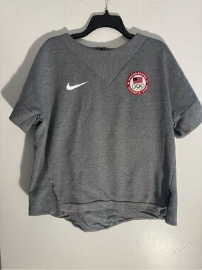 Nike Team USA Olympic Fleece Sweatshirt Women’s L Gray Short Sleeve Collectible